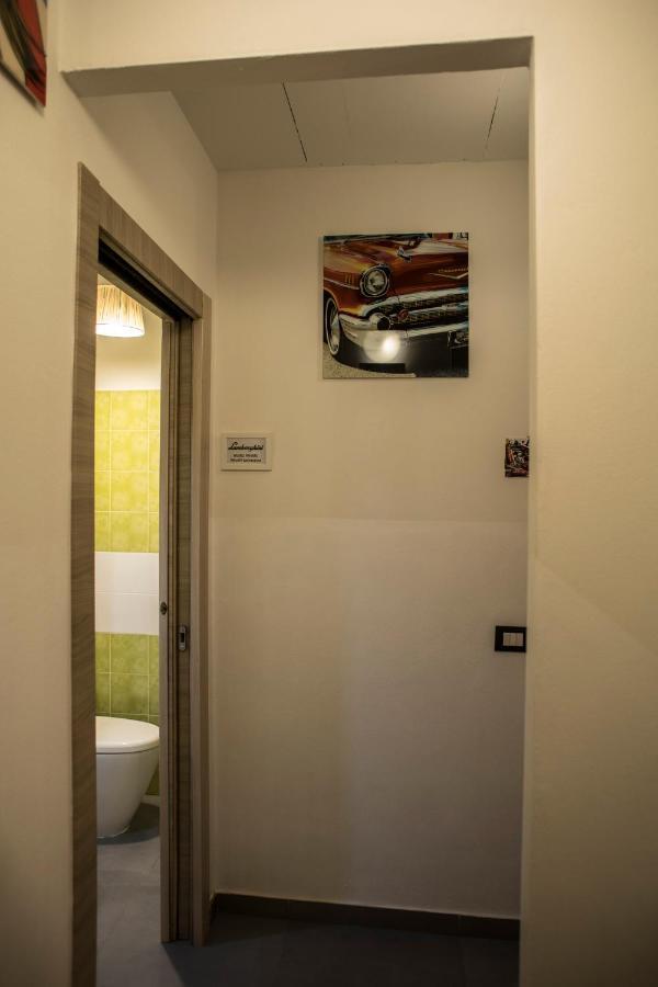 R&B La Pomposa Dei Motori Hotel Modena Exterior foto