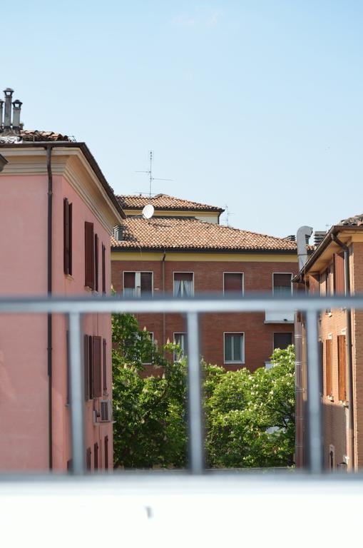 R&B La Pomposa Dei Motori Hotel Modena Exterior foto
